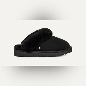 Women’s UGG Classic Slipper II🖤 Size 6 NEW IN BOX
